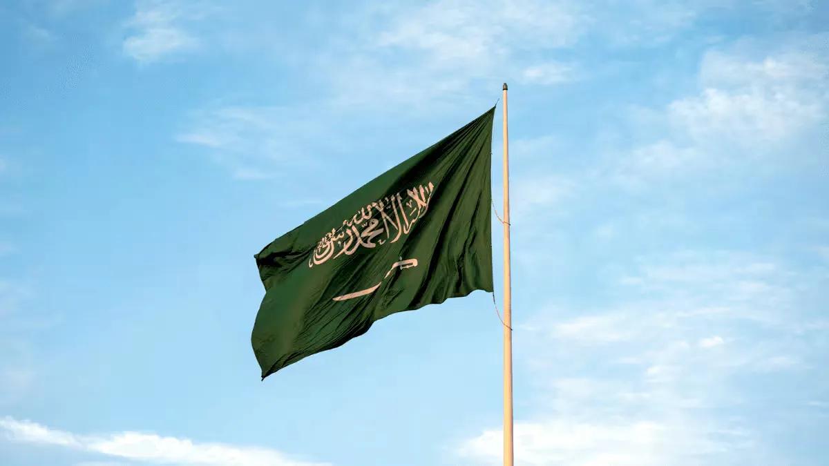 Saudi gives expats until December 31 to renew expired work permits